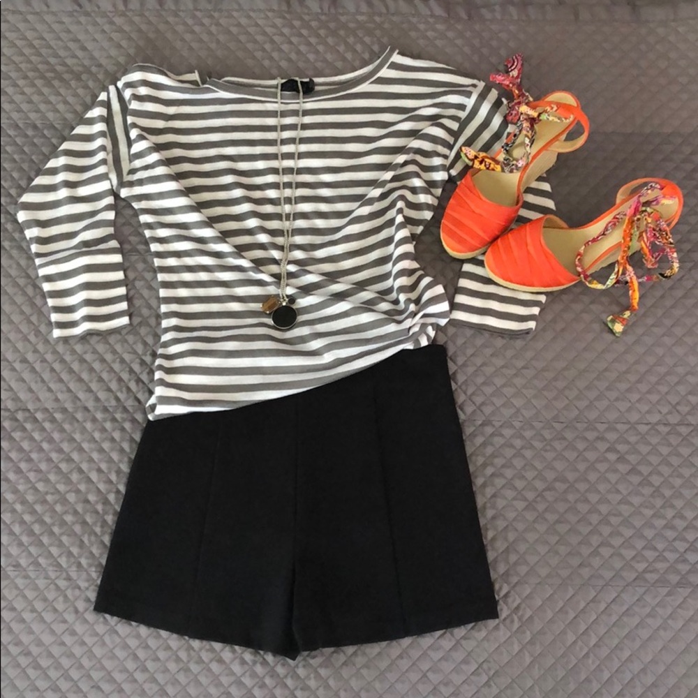 Express Shorts - Brand New - Black